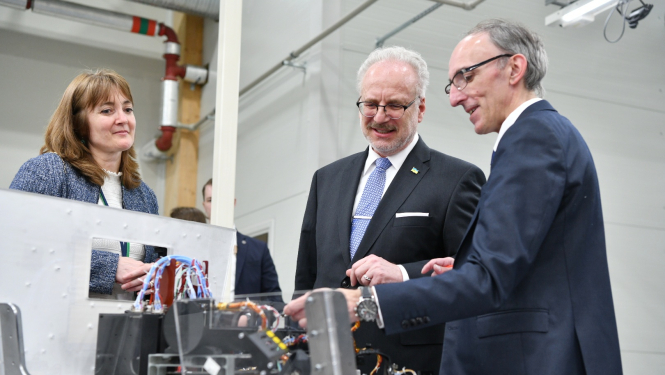 Egils Levits apskata uzņēmumu