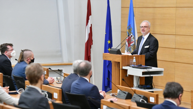 Egils Levits pie pults saka uzrunu