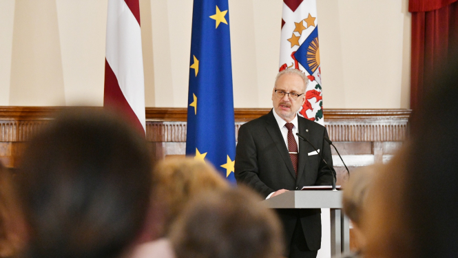 Valsts prezidents Egils Levits tiekas ar politiski represētajiem un skolēnu darbu konkursa “Sibīrijas bērni” dalībniekiem