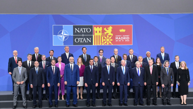 NATO valstu un valdību vadītāju samits Madridē 2022. gada 29. jūnijā. Valstu un valdību vadītāju kopbilde.