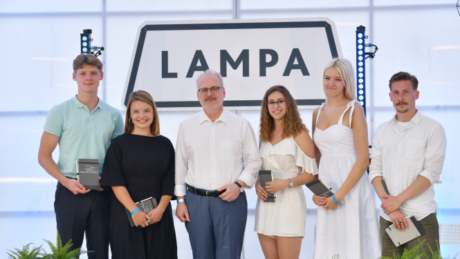 Valsts prezidents Egils Levits apmeklē sarunu festivālu LAMPA un piedalās sarunā ar jauniešiem “Kā atdzīvināt vārdus?”