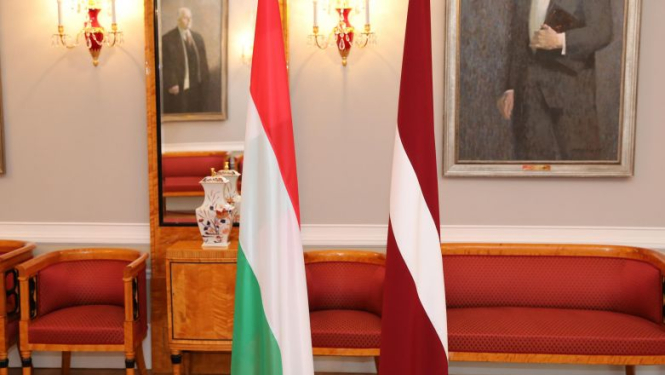 Valsts prezidents akreditē Ungārijas un Ekvadoras vēstniekus