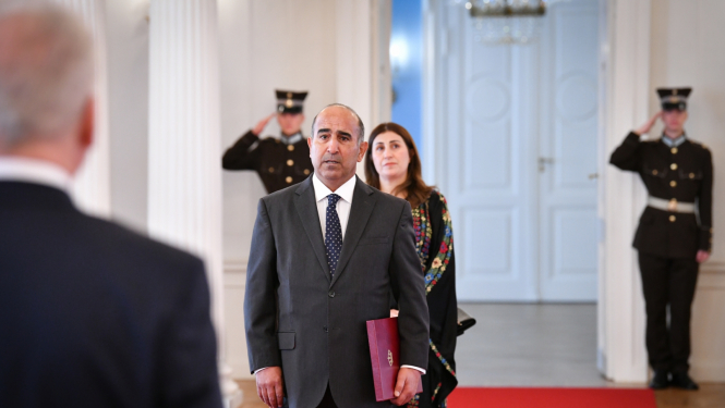 Valsts prezidents Egils Levits svinīgā ceremonijā akreditē V.E. Jordānijas Hāšimītu Karalistes ārkārtējo un pilnvaroto vēstnieku Latvijā Daifallāhu Alī Daifallāhu Alfājezu 