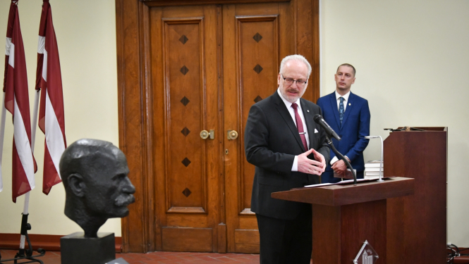 Valsts prezidents Egils Levits piedalās grāmatas “Ģenerālis Kārlis Goppers un 140 viņa laikabiedru stāsti ap septiņiem ugunskuriem” atvēršanā.