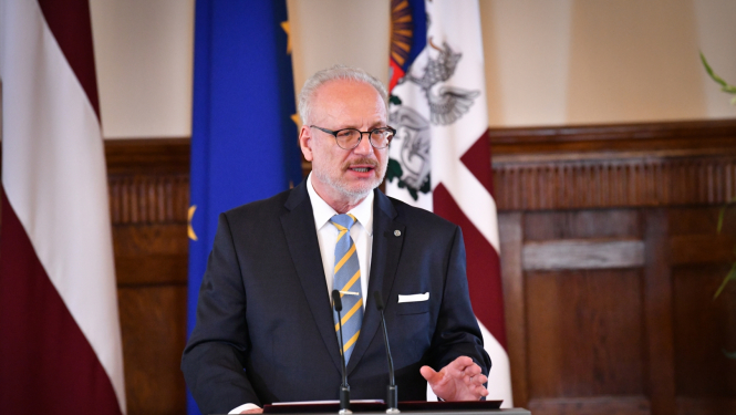 Valsts prezidents Egils Levits piedalās ikgadējā Ata Kronvalda balvas, ceļojošās balvas “Lielā Pūce” un “Mazā Pūce” pasniegšanas ceremonijā 2022. gada 24. augustā 