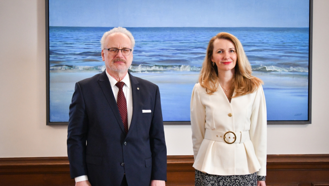 25.01.2023. Valsts prezidents Egils Levits tiekas ar tieslietu ministri Inesi Lībiņu-Egneri. Foto autors: Ilmārs Znotiņš, Valsts prezidenta kanceleja.
