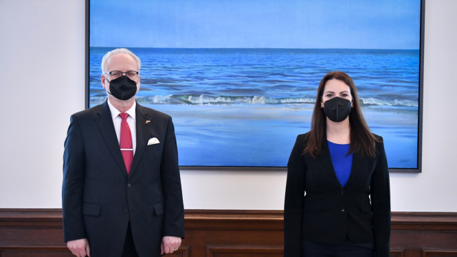 Valsts prezidents Egils Levits tiekas ar izglītības un zinātņu ministri Anitu Muižnieci