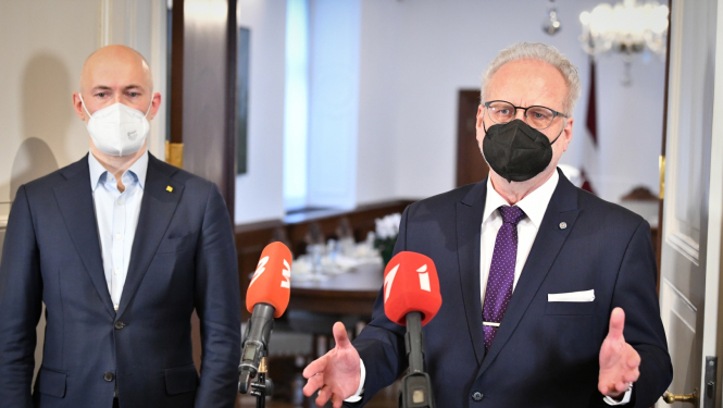 Veselības ministrs un Valsts prezidents sniedz komentāru medijiem
