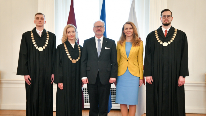 Kristaps Bresis, Evija Ofkante, Valsts prezidents Egils Levits, tieslietu ministre Inese Lībiņa-Egnere, Dans Dibaņins