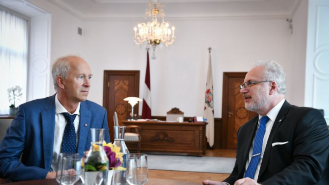 Valsts prezidents: jāaktualizē diskusija par valsts valodas lomu zinātnē