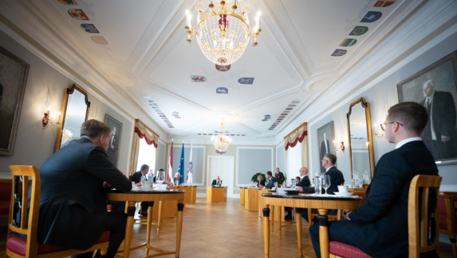 Valsts prezidents ar Saeimas frakciju pārstāvjiem pārrunā sagatavoto likumprojektu par latviešu vēsturiskajām zemēm