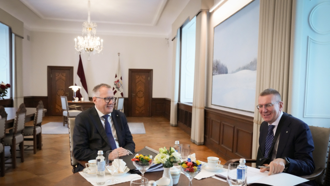 04.10.2024. Valsts prezidenta Edgara Rinkēviča tikšanās ar finanšu ministru Arvilu Ašeradenu