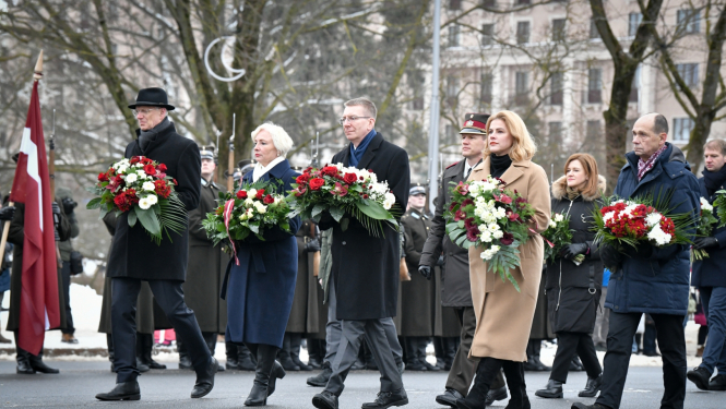 20.01.2024. Ziedu nolikšanas ceremonija pie Brīvības pieminekļa un piemiņas vietās Bastejkalnā, godinot 1991. gada barikāžu aizstāvjus