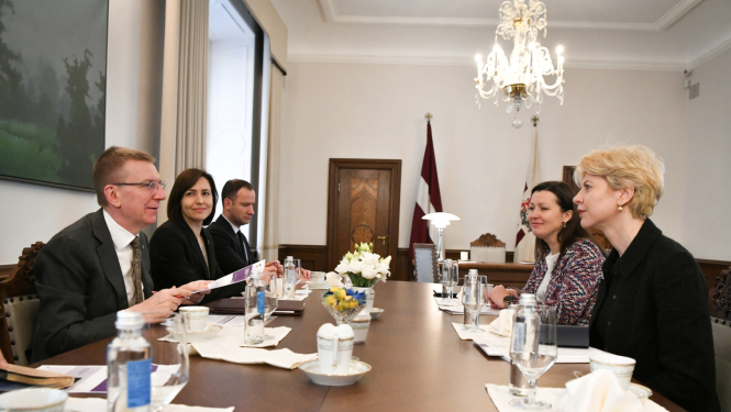 Valsts prezidenta Edgara Rinkēviča tikšanās ar izglītības un zinātnes ministri Andu Čakšu