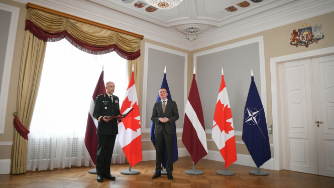 13.05.2024. Valsts prezidenta Edgara Rinkēviča tikšanās ar  Kanādas bruņoto spēku komandieri ģenerāli Veinu Eiru (Wayne Eyre)