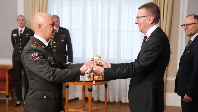 Brigādes ģenerāļa dienesta pakāpes pasniegšanas ceremonija pulkvedim Sandrim Gaugeram