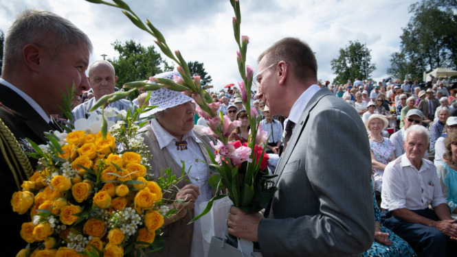 05.08.2023. Valsts prezidents Edgars Rinkēvičs uzrunā 24. Latvijas politiski represēto personu salidojuma dalībniekus