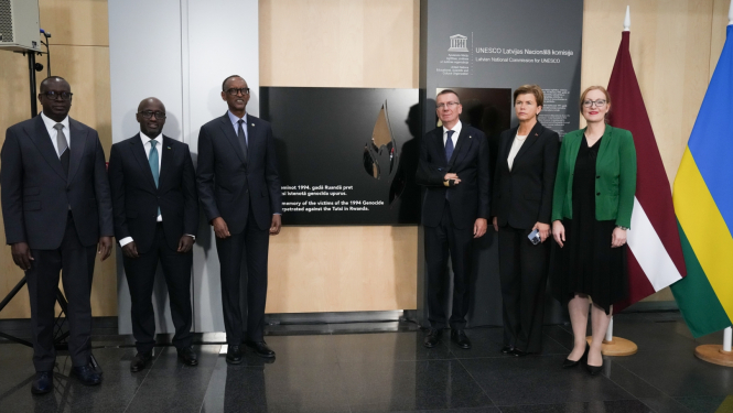 02.10.2024. Valsts prezidenta Edgara Rinkēviča un Ruandas Republikas prezidenta Pola Kagames dalība piemiņas plāksnes atklāšanā, kas veltīta 1994. gadā Ruandā notikušā genocīda pret tutsi upuru piemiņai