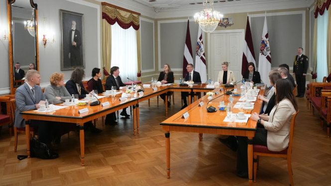 21.03.2024. Valsts prezidenta Edgara Rinkēviča tikšanās ar Valsts konkurētspējas komisijas pārstāvjiem