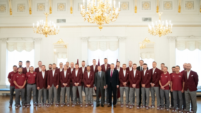 14.08.2023. Valsts prezidenta Edgara Rinkēviča tikšanās ar Latvijas vīriešu basketbola izlasi