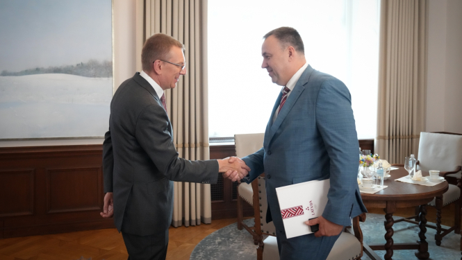 Valsts prezidenta Edgara Rinkēviča tikšanās ar Latvijas Olimpiskās komitejas prezidentu Raimondu Lazdiņu