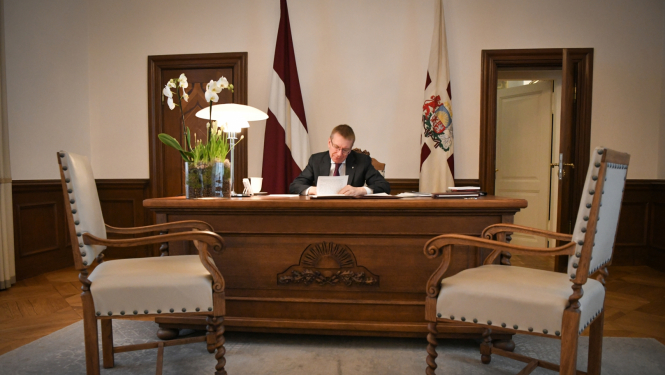  Valsts prezidents iesniedz likumdošanas iniciatīvu par mākslīgā intelekta sistēmu izmantošanu priekšvēlēšanu aģitācijā