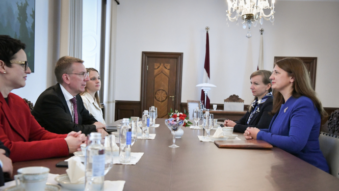 29.09.2023. Valsts prezidenta Edgara Rinkēviča tikšanās ar Latvijas Izglītības un zinātnes darbinieku arodbiedrības priekšsēdētāju Ingu Vanagu