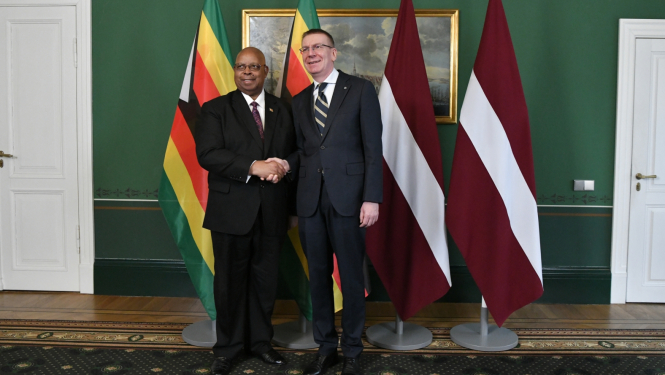 07.03.2024. Valsts prezidenta Edgara Rinkēviča tikšanās ar Zimbabves Republikas parlamenta priekšsēdētāju Džeikobu Frānsisu Nzvidamilimo Mudendu (Mr Jacob Francis Nzwidamilimo Mudenda)