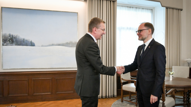 09.10.2023. Valsts prezidenta Edgara Rinkēviča tikšanās ar aizsardzības ministru Andri Sprūdu