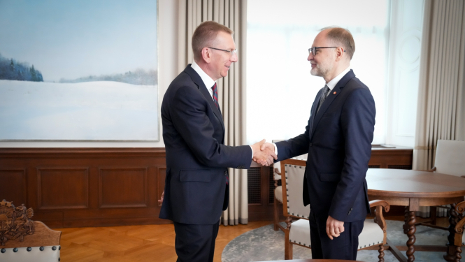 01.07.2024.Valsts prezidenta Edgara Rinkēviča tikšanās ar aizsardzības ministru Andri Sprūdu