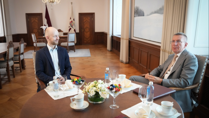 06.09.2024. Valsts prezidenta Edgara Rinkēviča tikšanās ar Saeimas frakcijas “Progresīvie” vadītāju Andri Šuvajevu