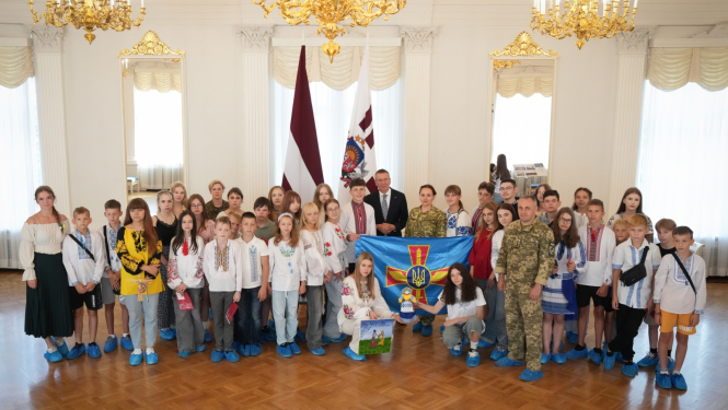 Valsts prezidenta Edgara Rinkēviča tikšanās Rīgas pilī ar Ukrainas Gaisa spēku karavīru bērniem