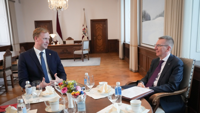 06.06.2024. Valsts prezidenta Edgara Rinkēviča tikšanās ar ekonomikas ministru Viktoru Valaini