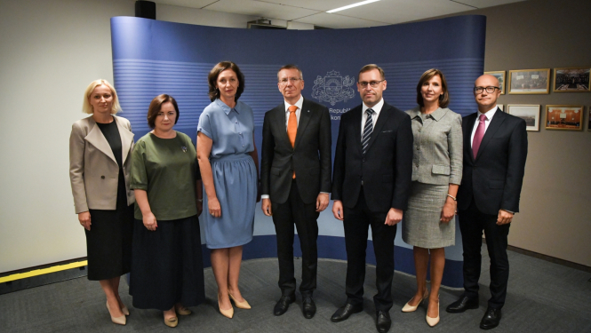 kopbilde ar Valsts kontroles pārstāvjiem