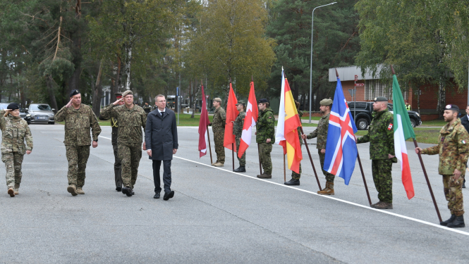 12.10.2023. Valsts prezidents Edgars Rinkēvičs apmeklē Ādažu militāro bāzi. Valsts prezidenta sagaidīšanas ceremonija