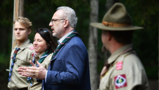 Valsts prezidents kļuvis par Latvijas skautu un gaidu goda prezidentu