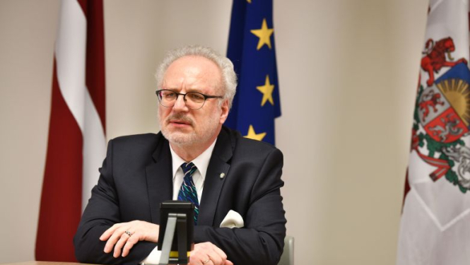 Valsts prezidents un Ineta Ziemele pārrunā aktuālos Eiropas konstitucionālo tiesību politikas jautājumus