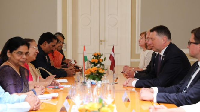 Latvijai un Indijai ir potenciāls attīstīt ciešāku sadarbību augstākās izglītības, kā arī transporta un loģistikas jomās