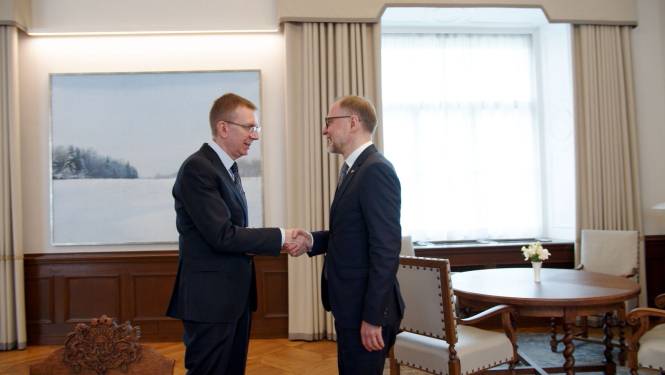 18.03.2024. Valsts prezidenta Edgara Rinkēviča tikšanās ar aizsardzības ministru Andri Sprūdu