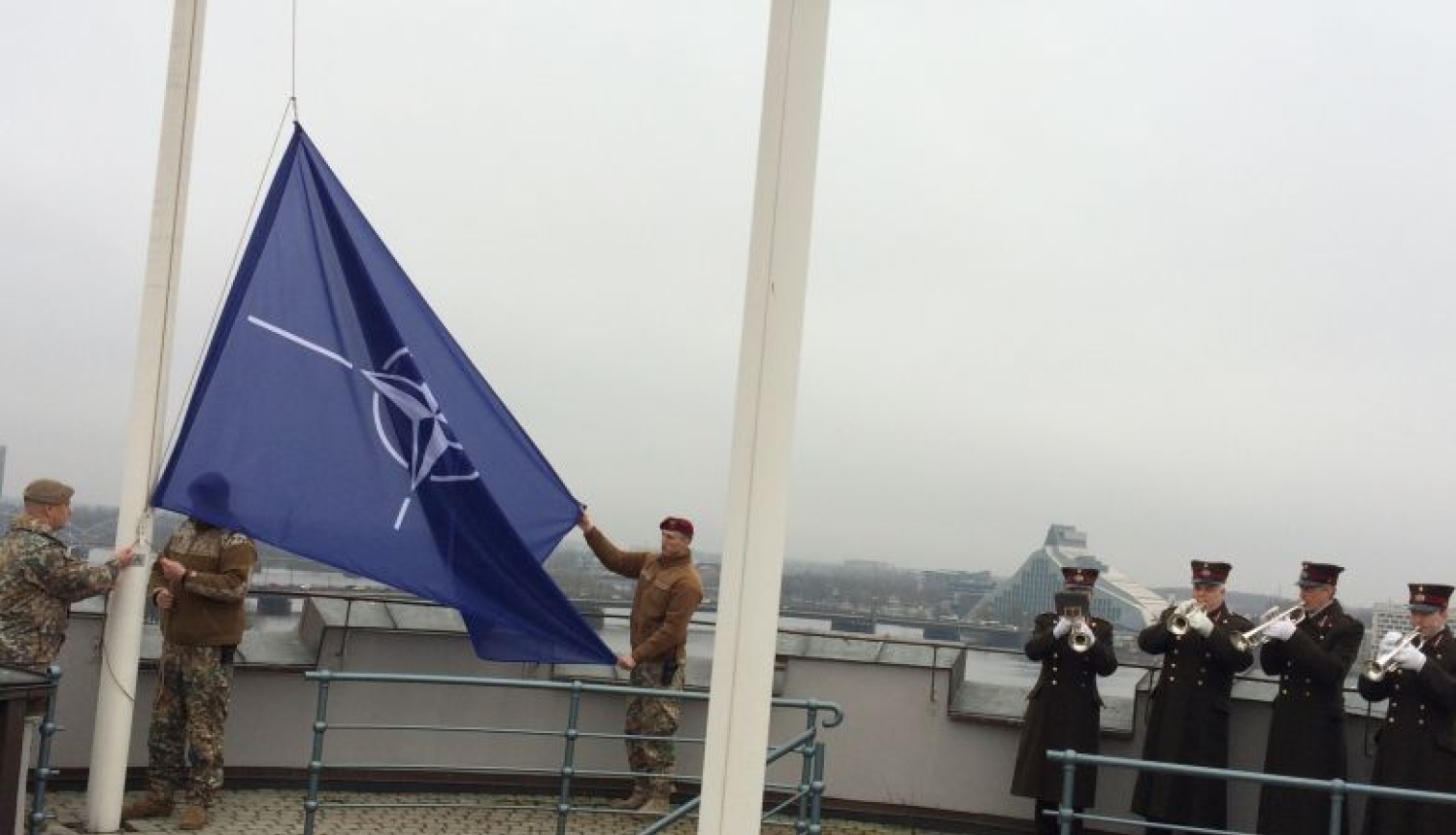 Valsts prezidents: Latvijas iestāšanās NATO pirms 15 gadiem bija nozīmīgākais notikums pēc neatkarības atgūšanas