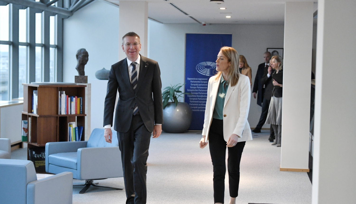 15.11.2023. Valsts prezidenta Edgara Rinkēviča tikšanās ar Eiropas Parlamenta priekšsēdētāju Robertu Metsolu