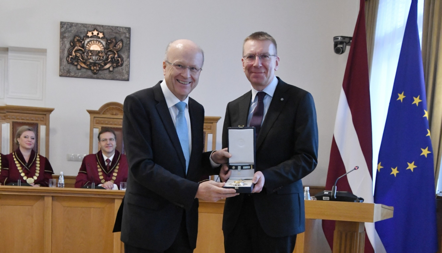 02.02.2024. Valsts prezidents pasniedz valsts augstāko apbalvojumu Eiropas Savienības Tiesas priekšsēdētājam Kūnam Lēnartsam