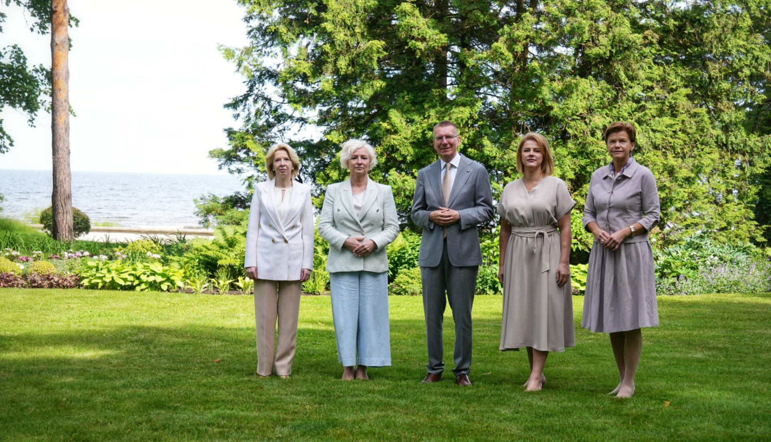 21.06.2024. Valsts prezidenta Edgara Rinkēviča tikšanās ar Saeimas priekšsēdētāju Daigu Mieriņu, Ministru prezidenti Eviku Siliņu, ārlietu ministri Baibu Braži un Saeimas ārlietu komisijas vadītāju Ināru Mūrnieci