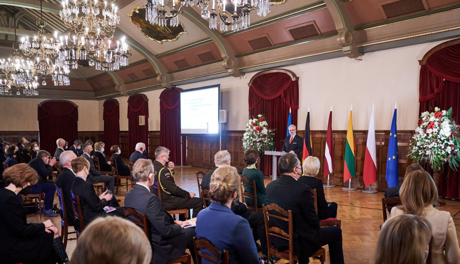 skats uz konferences norisi