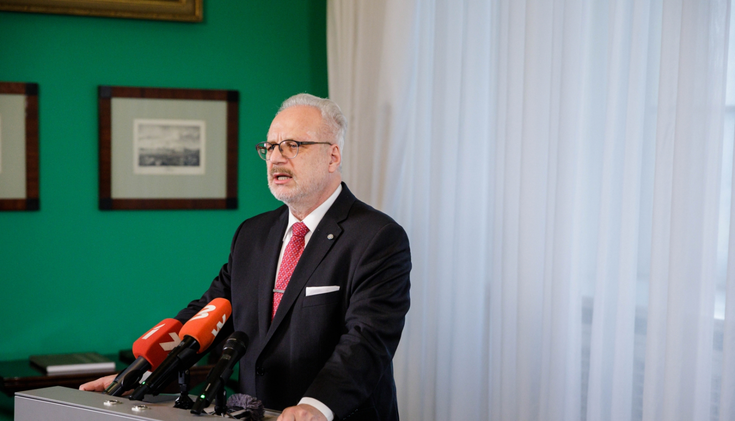 17.10.2022. Valsts prezidents Egils Levits sniedz paziņojumu medijiem pēc tikšanās ar Krišjāni Kariņu