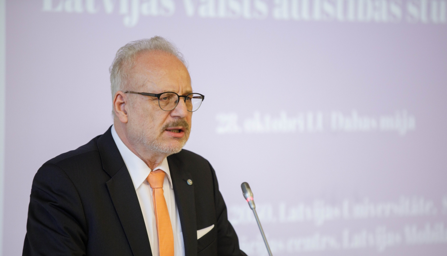 28.10.2022. Valsts prezidents Egils Levits piedalās konferencē “Latvijas valsts attīstības stūrakmeņi”. Foto autors: Dāvis Doršs, Valsts prezidenta kanceleja.