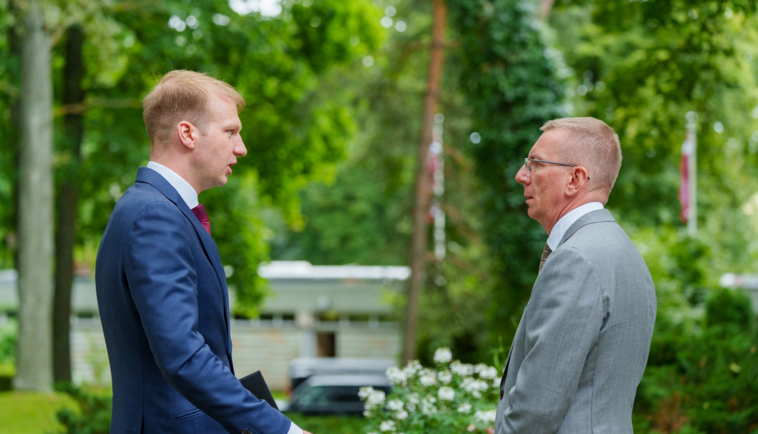 12.08.2024. Valsts prezidenta Edgara Rinkēviča tikšanās ar klimata un enerģētikas ministru Kasparu Melni