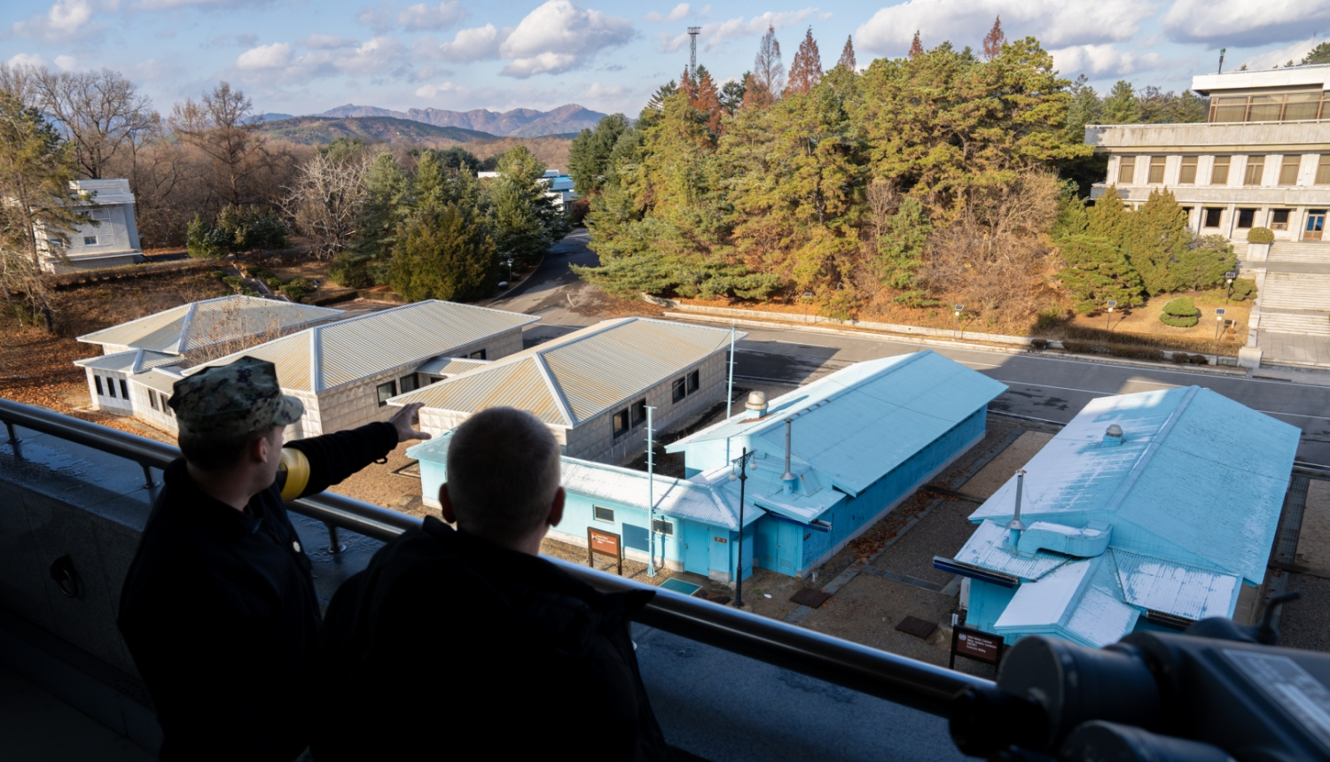 Valsts prezidents Edgars Rinkēvičs apmeklē Korejas demilitarizēto zonu