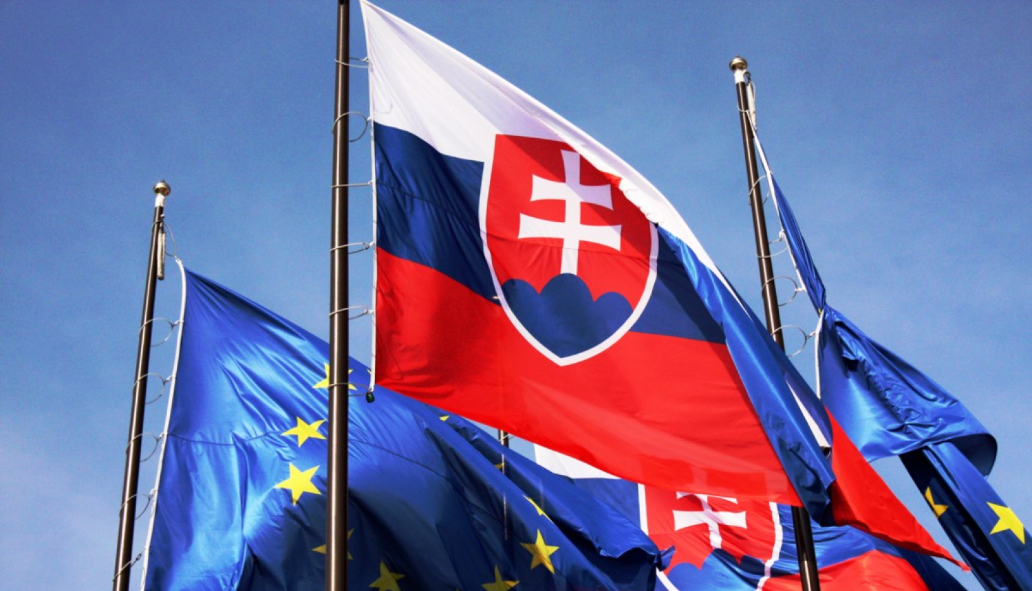 Slovākijas un ES karogs