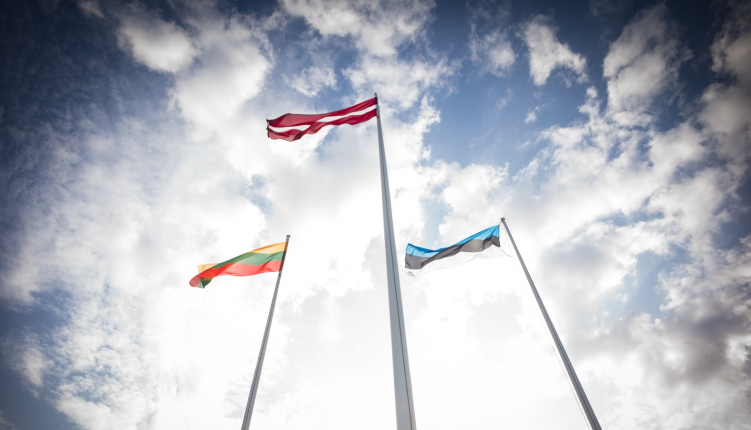 Baltijas valstu karogi Rīgas pils Svētā Gara tornī